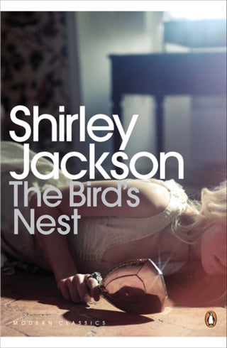Cover image for 9780141391946 - The Bird's Nest