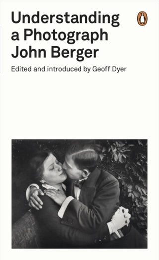 Cover image for 9780141392028 - Understanding a Photograph