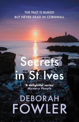 Cover image for 9780749031190 - Secrets in St Ives