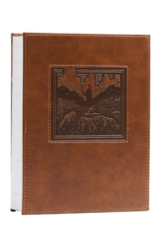 Cover image for 9781400353927 - NKJV New Testament, Tracing edition: Engaging the Scripture Word by Word (Brown Leathersoft over Board)