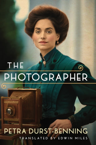Supplemental image for 9781542008495 - The Photographer