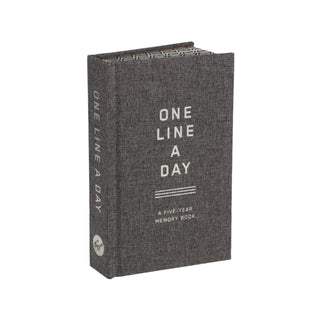 Supplemental image for 9781797237367 - Charcoal Canvas One Line a Day