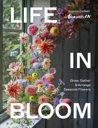 Cover image for 9781836006145 - Life in Bloom