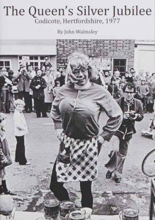 Cover image for 9781909950139 - The Queen's Silver Jubilee