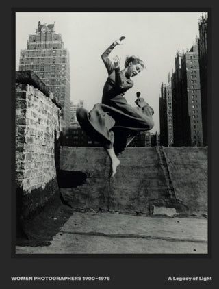 Cover image for 9783775761369 - Women Photographers 1900 – 1975