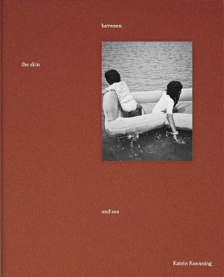 Cover image for 9791096383481 - between the skin and sea
